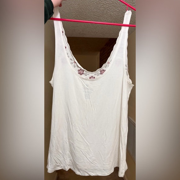 AEO Soft & Sexy Whitte Tank Top With Floral Embroidery - Picture 3 of 6